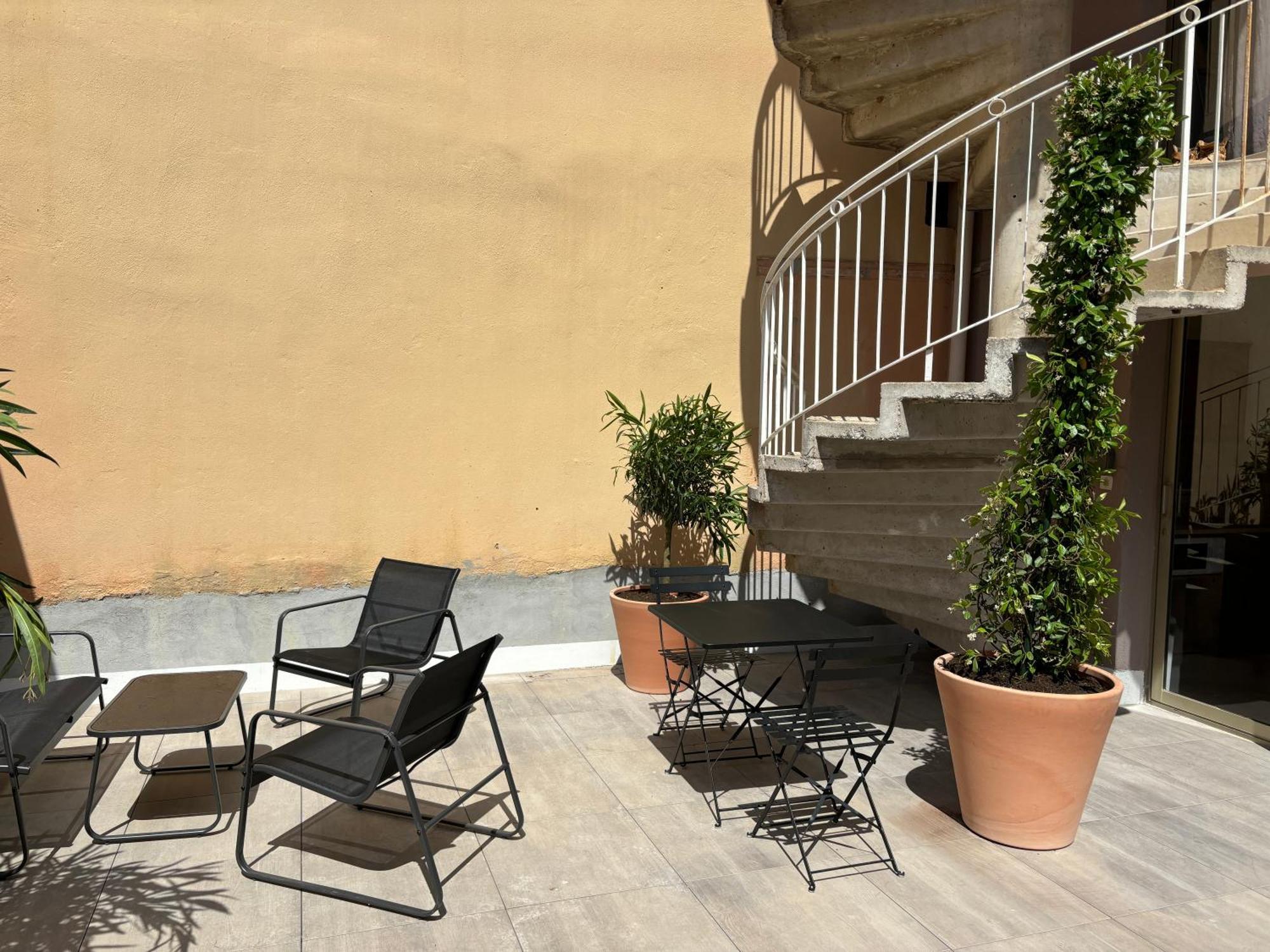 Studio Spacieux Avec Patio En Centre Ville Cavalaire-sur-Mer Exterior photo